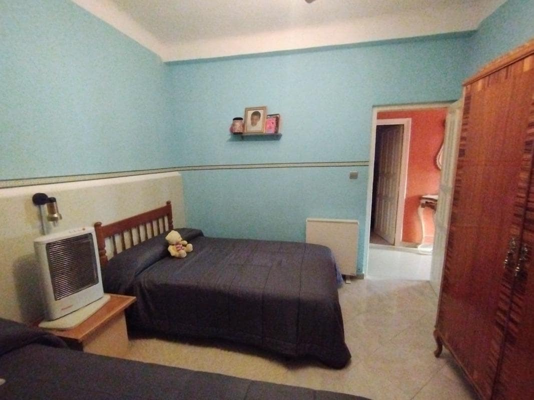 3 slaapkamer Villa te koop in Gelsa met garage - € 115.000 (Ref: 9645716)