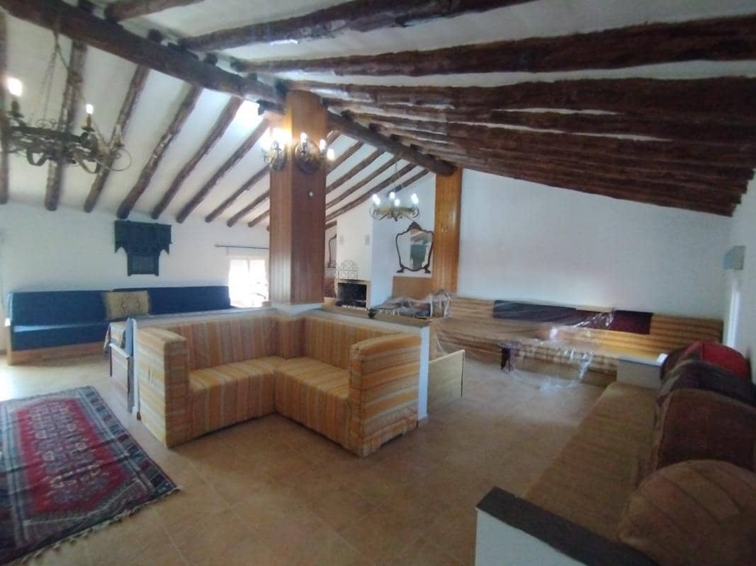 3 slaapkamer Villa te koop in Gelsa met garage - € 115.000 (Ref: 9645716)