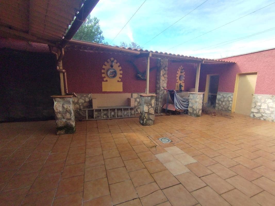 3 slaapkamer Villa te koop in Gelsa met garage - € 115.000 (Ref: 9645716)