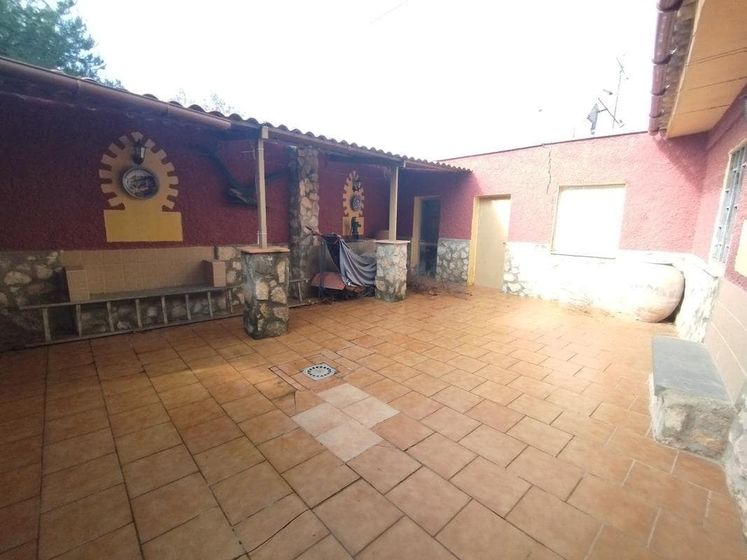 3 slaapkamer Villa te koop in Gelsa met garage - € 115.000 (Ref: 9645716)