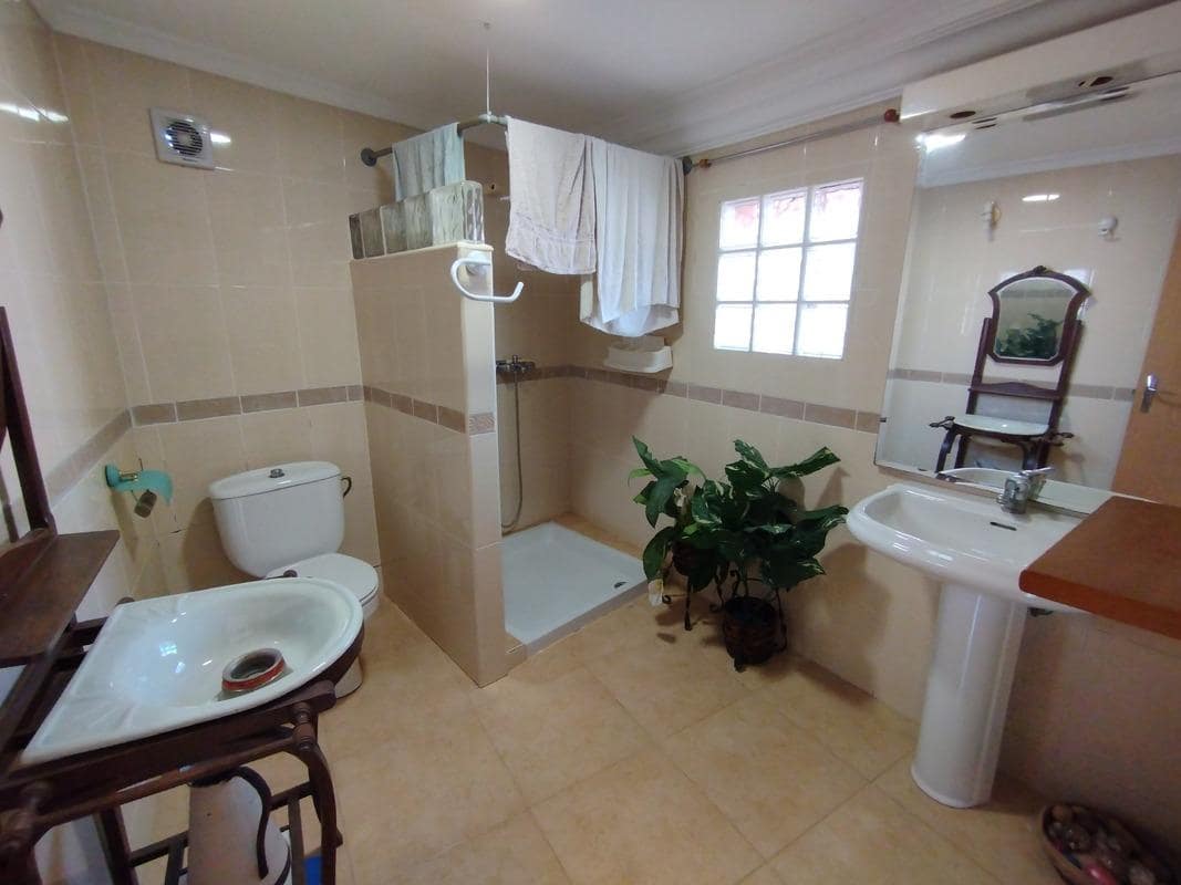 3 slaapkamer Villa te koop in Gelsa met garage - € 115.000 (Ref: 9645716)