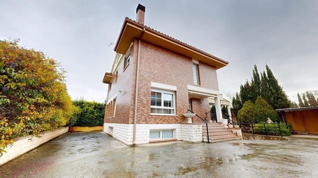 3 sypialnia Willa na sprzedaż w Calatayud z basenem - 370 000 € (Ref: 9645718)