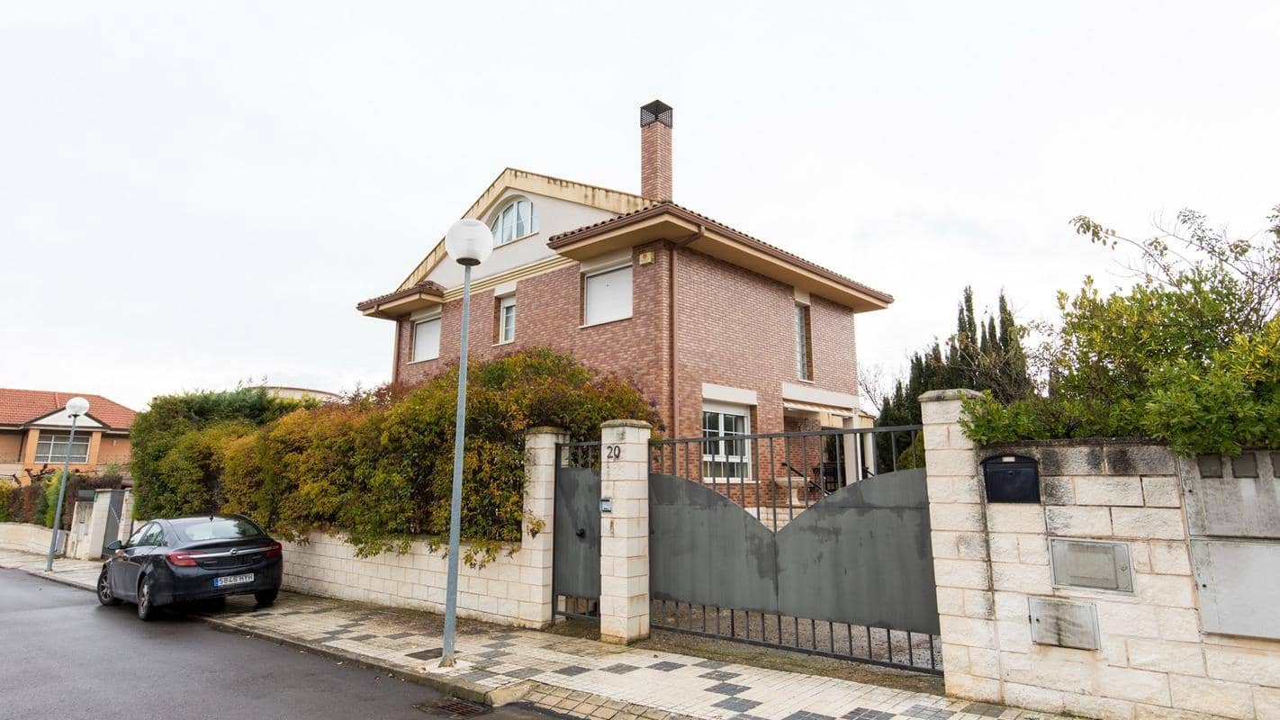 3 sypialnia Willa na sprzedaż w Calatayud z basenem - 370 000 € (Ref: 9645718)