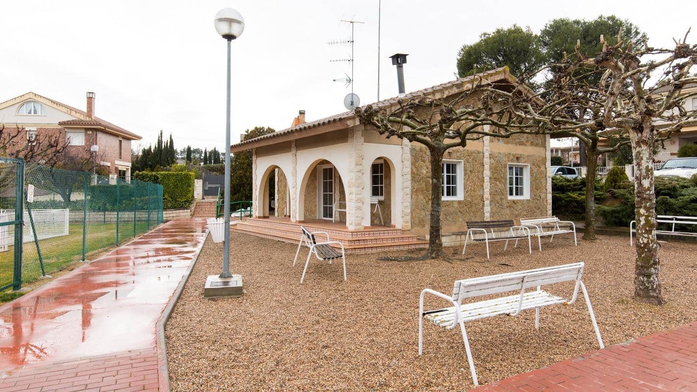 3 sypialnia Willa na sprzedaż w Calatayud z basenem - 370 000 € (Ref: 9645718)