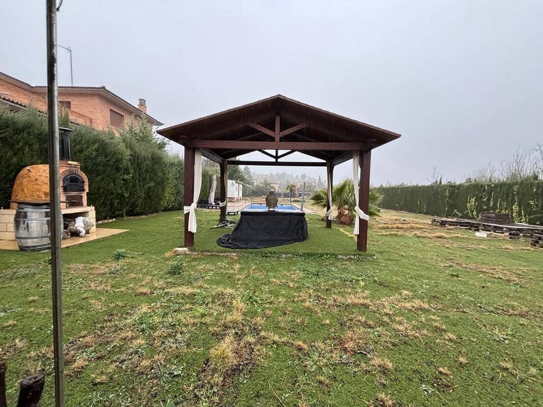 1 slaapkamer Villa te koop in Muel met zwembad - € 149.000 (Ref: 9645720)