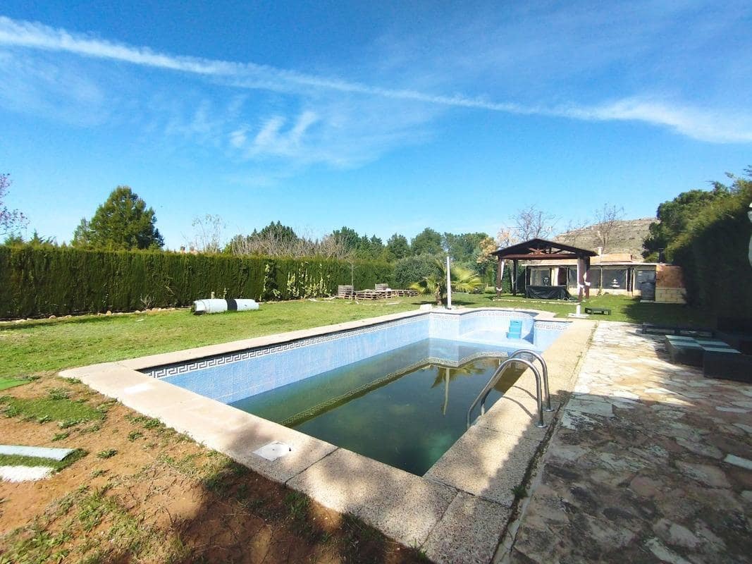 1 bedroom Villa for sale in Muel with pool - € 149,000 (Ref: 9645720)