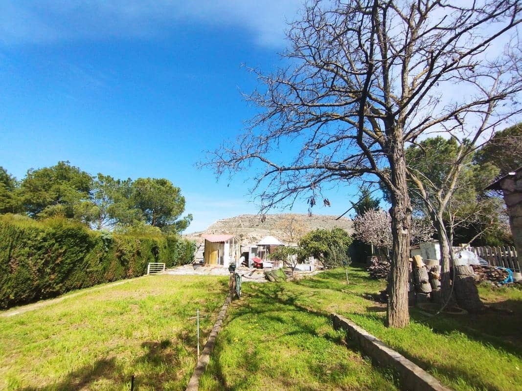 1 bedroom Villa for sale in Muel with pool - € 149,000 (Ref: 9645720)