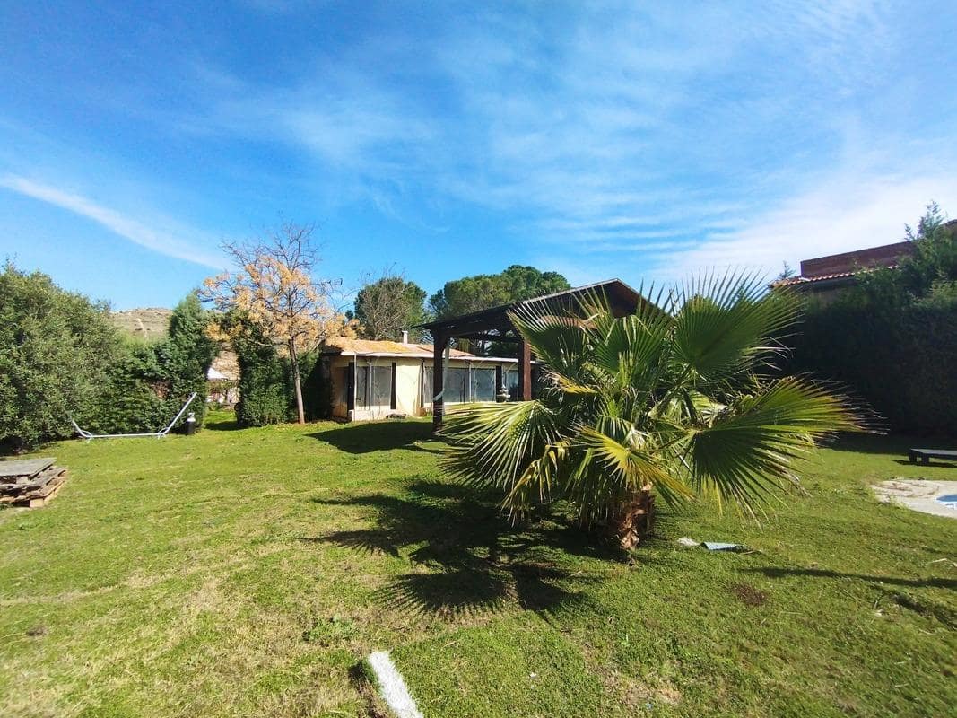 1 bedroom Villa for sale in Muel with pool - € 149,000 (Ref: 9645720)