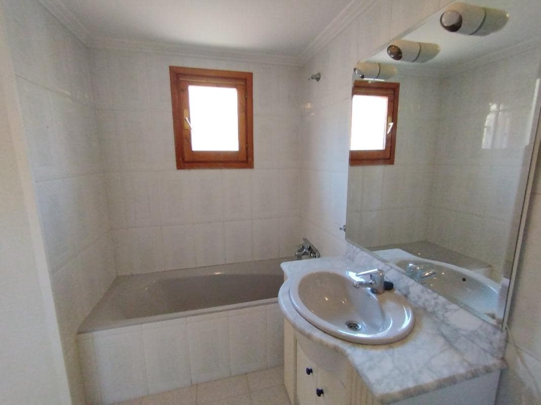 3 sypialnia Dom szeregowy do wynajęcia w Miasto Saragossa z garażem - 1 200 € (Ref: 9645724)