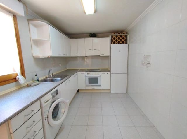 3 sovrum Radhus att hyra i Zaragoza stad med garage - 1 200 € (Ref: 9645724)