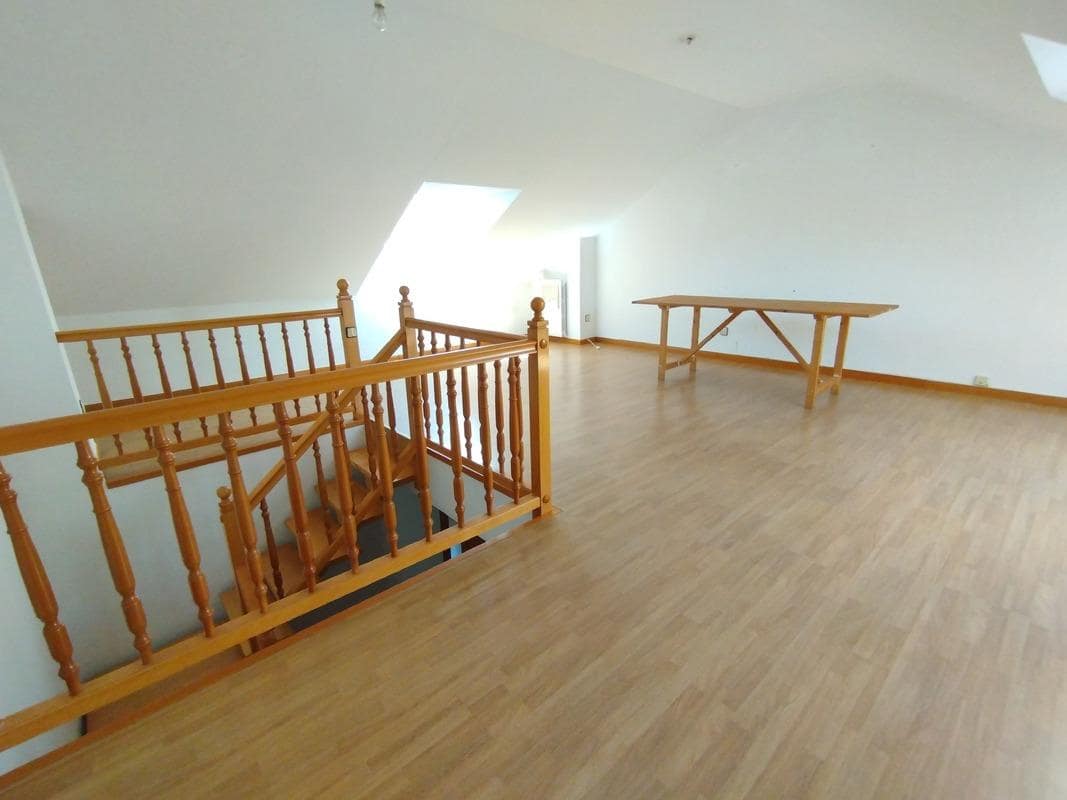 3 sypialnia Dom szeregowy do wynajęcia w Miasto Saragossa z garażem - 1 200 € (Ref: 9645724)