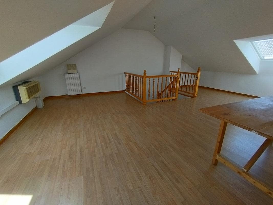 3 sypialnia Dom szeregowy do wynajęcia w Miasto Saragossa z garażem - 1 200 € (Ref: 9645724)