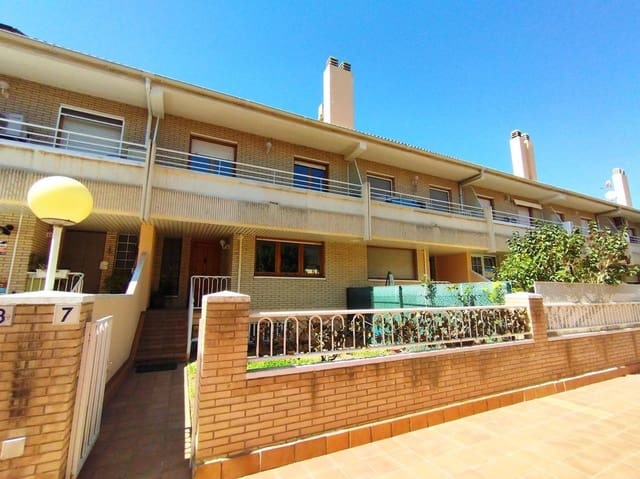 3 sovrum Radhus att hyra i Zaragoza stad med garage - 1 200 € (Ref: 9645724)