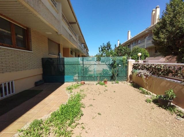 3 sovrum Radhus att hyra i Zaragoza stad med garage - 1 200 € (Ref: 9645724)