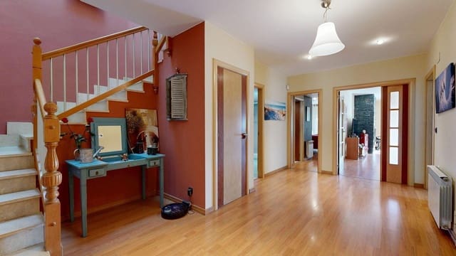 Chalet de 5 habitaciones en Nuez de Ebro en venta con piscina garaje - 360.000 € (Ref: 9645726)