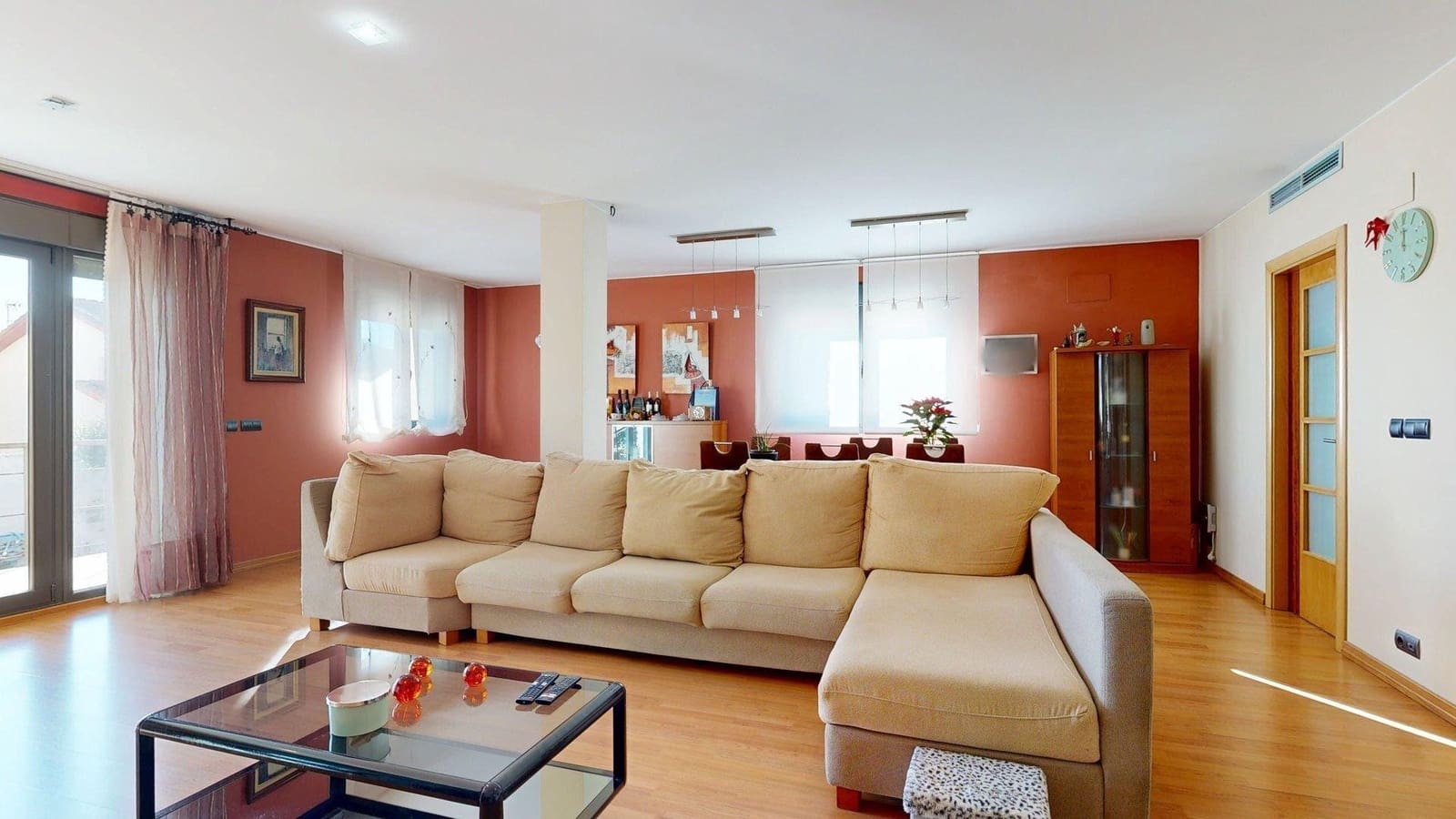 Chalet de 5 habitaciones en Nuez de Ebro en venta con piscina garaje - 360.000 € (Ref: 9645726)