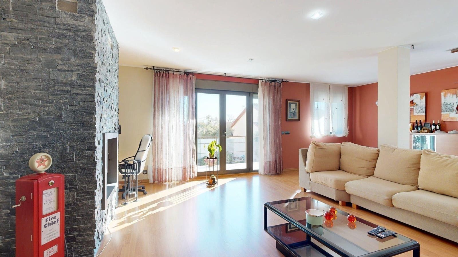 Chalet de 5 habitaciones en Nuez de Ebro en venta con piscina garaje - 360.000 € (Ref: 9645726)