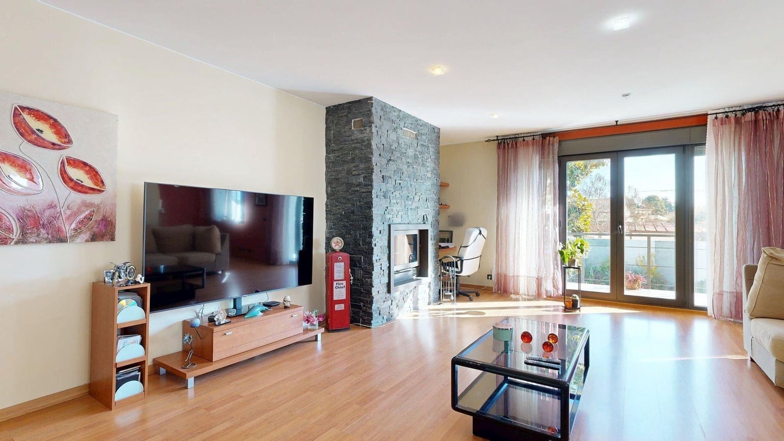 Chalet de 5 habitaciones en Nuez de Ebro en venta con piscina garaje - 360.000 € (Ref: 9645726)