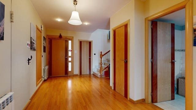 Chalet de 5 habitaciones en Nuez de Ebro en venta con piscina garaje - 360.000 € (Ref: 9645726)