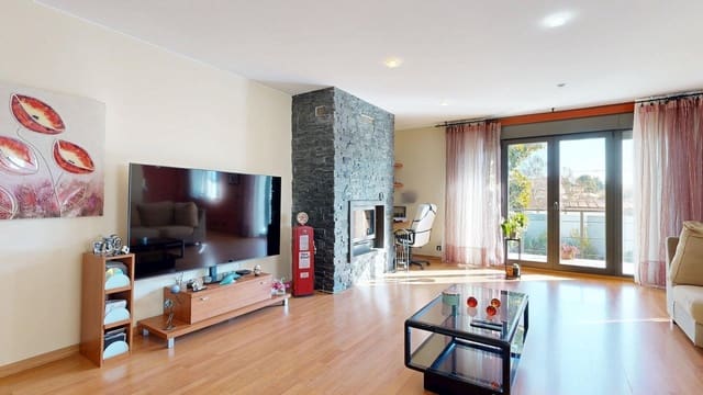 Chalet de 5 habitaciones en Nuez de Ebro en venta con piscina garaje - 360.000 € (Ref: 9645726)