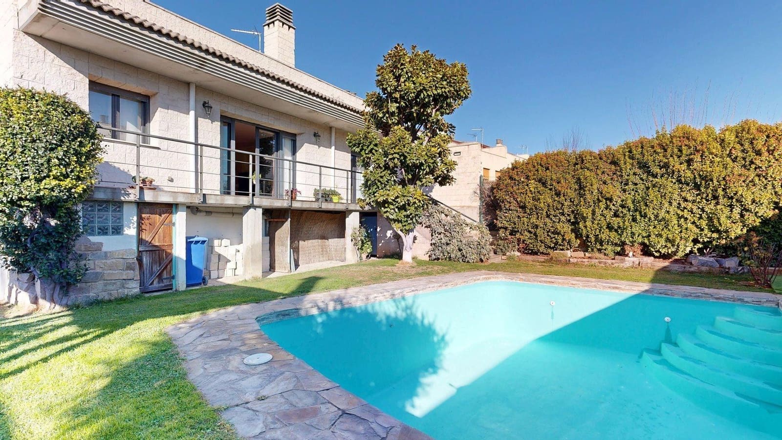 Chalet de 5 habitaciones en Nuez de Ebro en venta con piscina garaje - 360.000 € (Ref: 9645726)