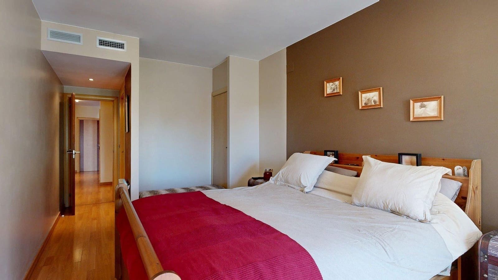 Chalet de 5 habitaciones en Nuez de Ebro en venta con piscina garaje - 360.000 € (Ref: 9645726)