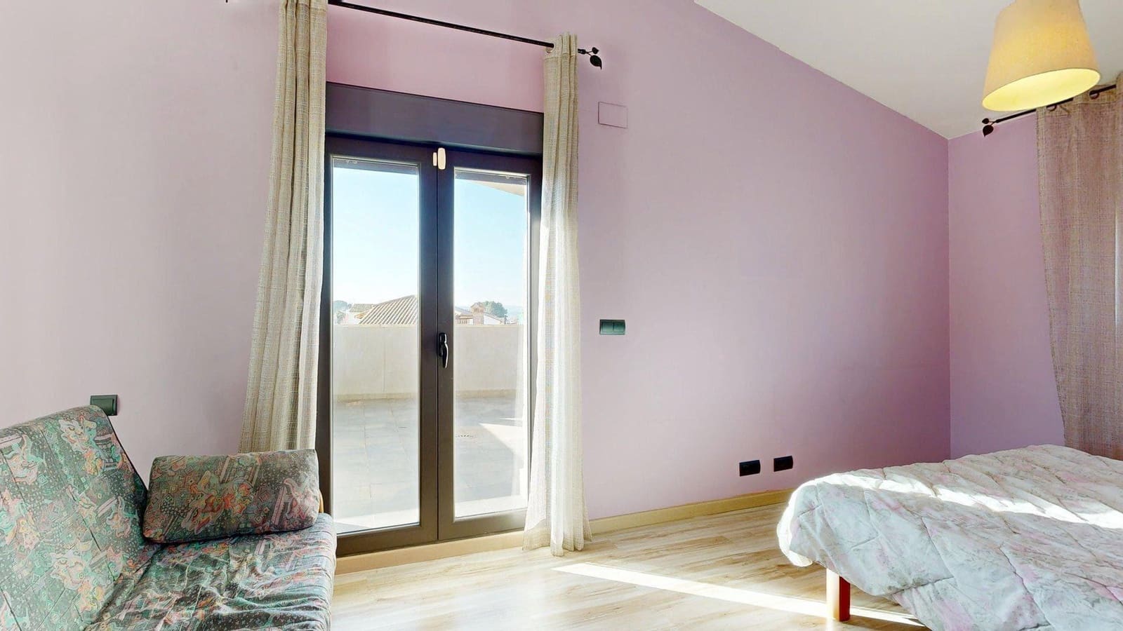 Chalet de 5 habitaciones en Nuez de Ebro en venta con piscina garaje - 360.000 € (Ref: 9645726)