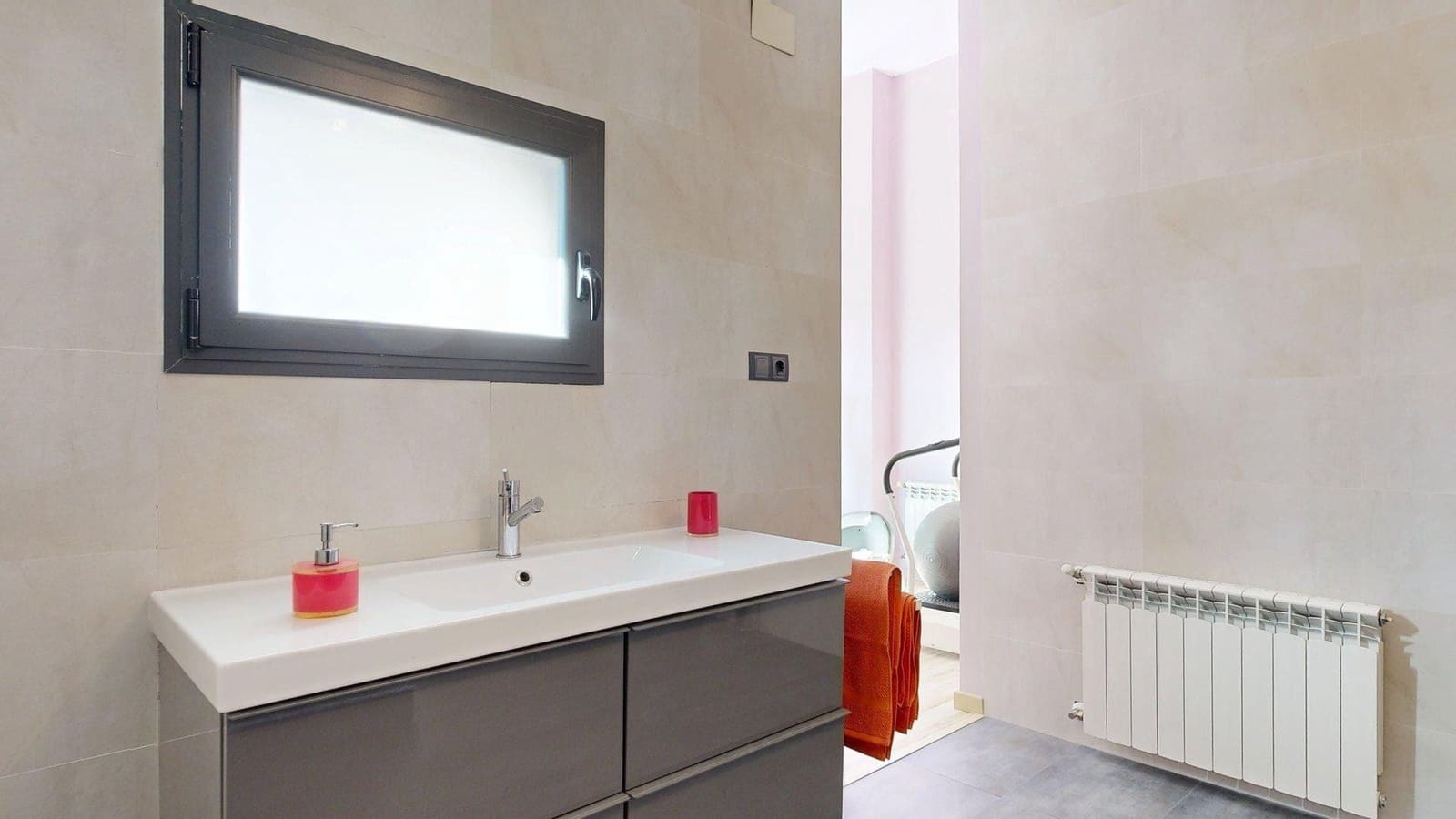 Chalet de 5 habitaciones en Nuez de Ebro en venta con piscina garaje - 360.000 € (Ref: 9645726)