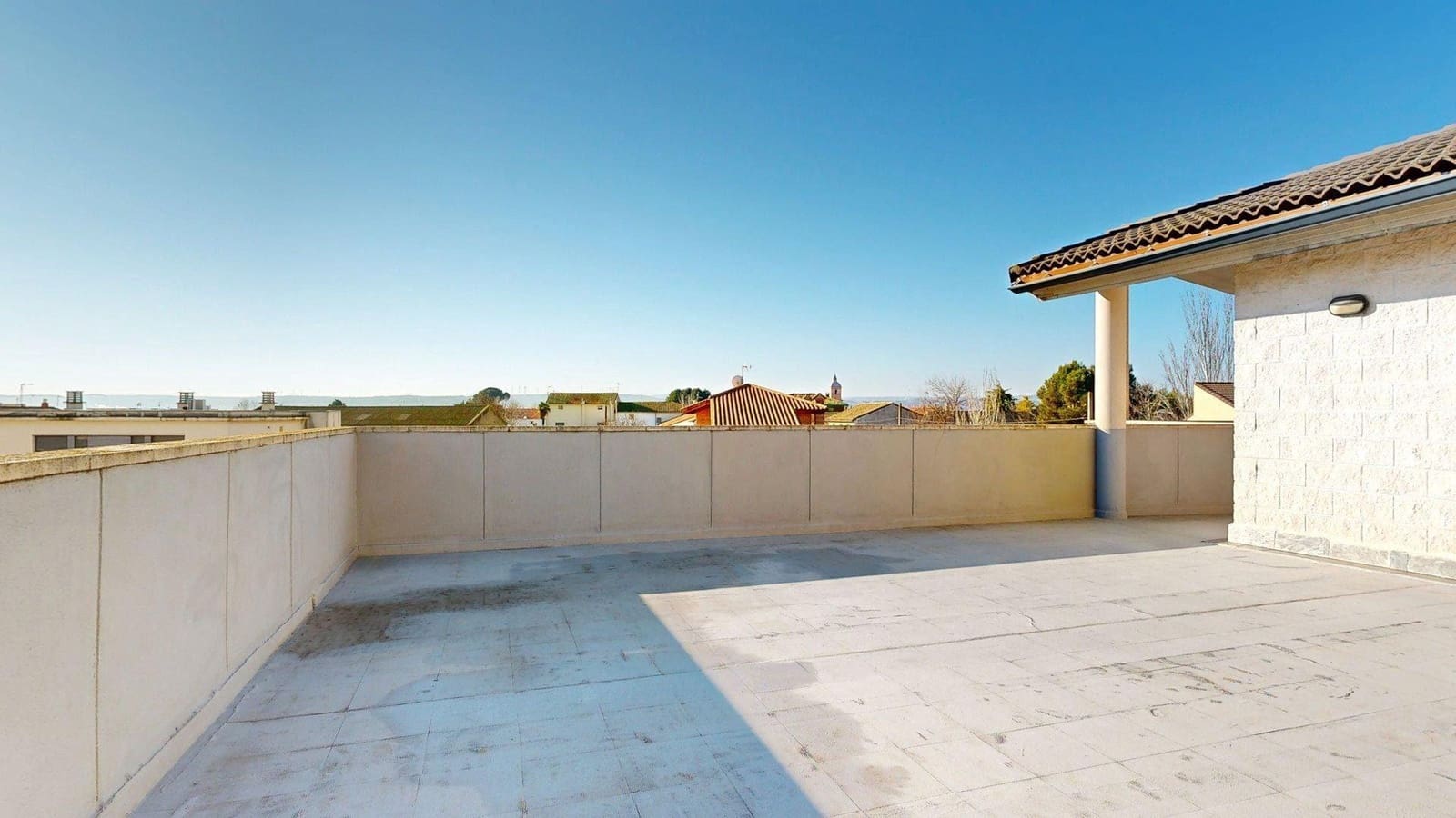 Chalet de 5 habitaciones en Nuez de Ebro en venta con piscina garaje - 360.000 € (Ref: 9645726)
