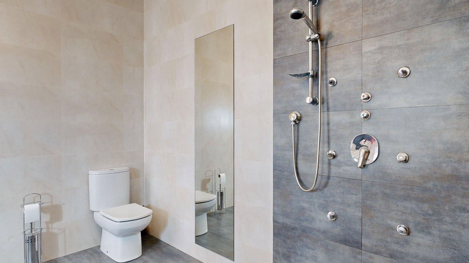 Chalet de 5 habitaciones en Nuez de Ebro en venta con piscina garaje - 360.000 € (Ref: 9645726)