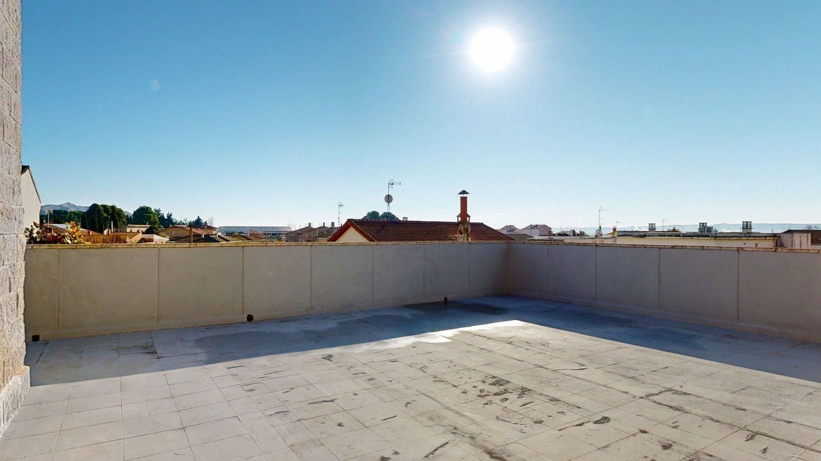 Chalet de 5 habitaciones en Nuez de Ebro en venta con piscina garaje - 360.000 € (Ref: 9645726)