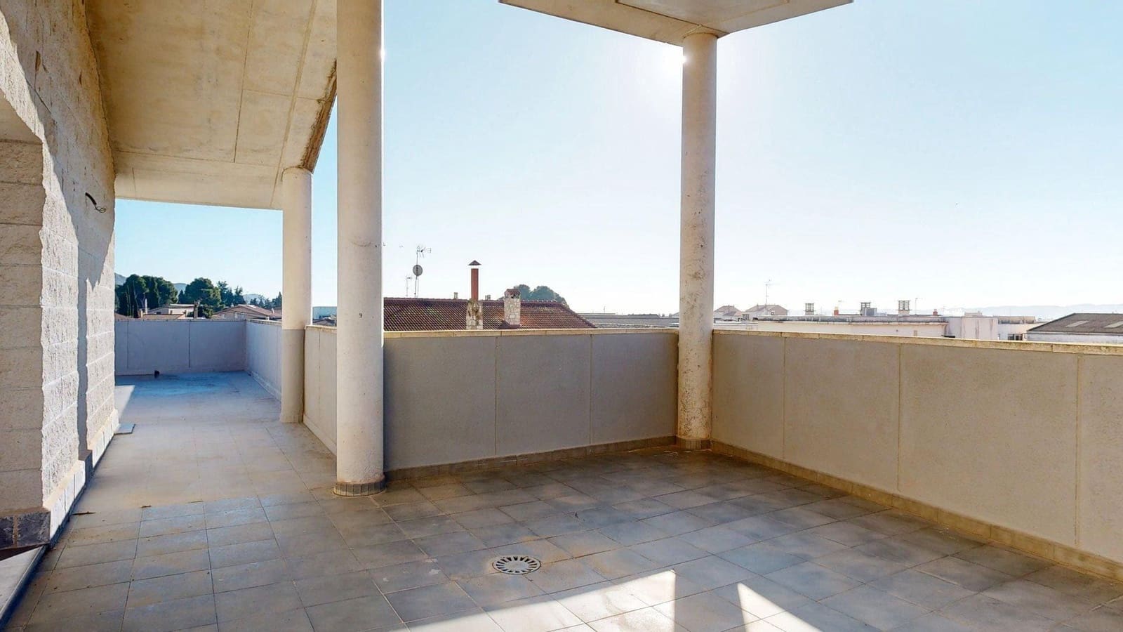 Chalet de 5 habitaciones en Nuez de Ebro en venta con piscina garaje - 360.000 € (Ref: 9645726)