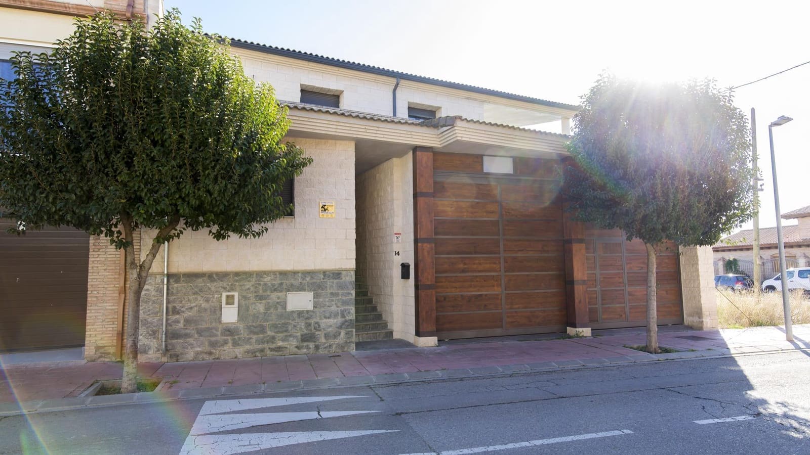 Chalet de 5 habitaciones en Nuez de Ebro en venta con piscina garaje - 360.000 € (Ref: 9645726)