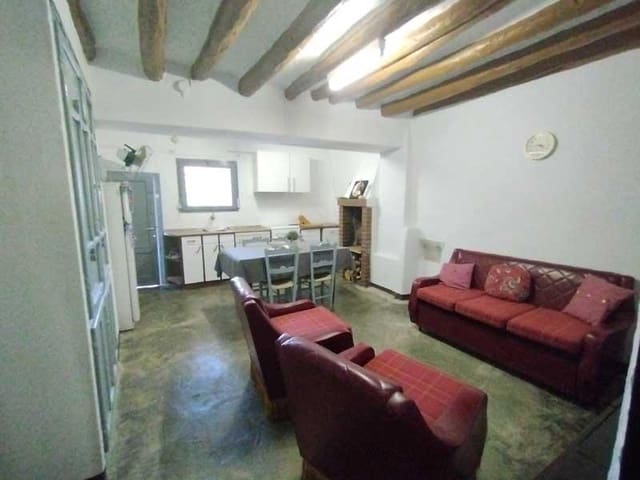 Chalet de 4 habitaciones en Azaila en venta con garaje - 45.000 € (Ref: 9645731)