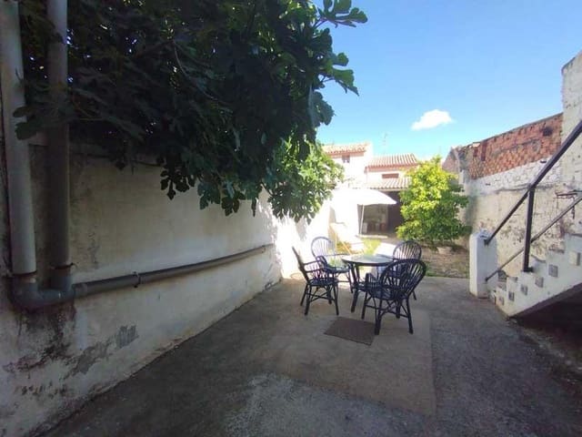 Chalet de 4 habitaciones en Azaila en venta con garaje - 45.000 € (Ref: 9645731)