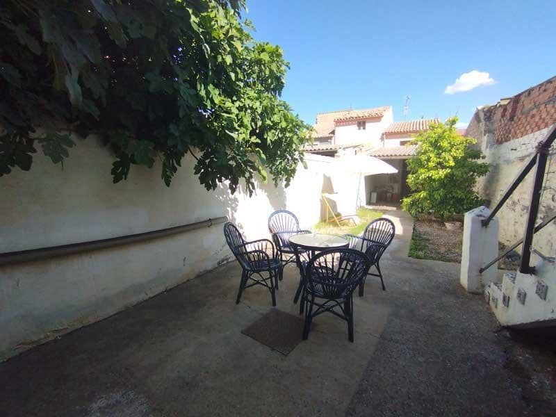 Chalet de 4 habitaciones en Azaila en venta con garaje - 45.000 € (Ref: 9645731)