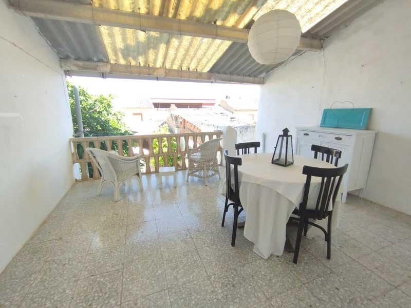 Chalet de 4 habitaciones en Azaila en venta con garaje - 45.000 € (Ref: 9645731)