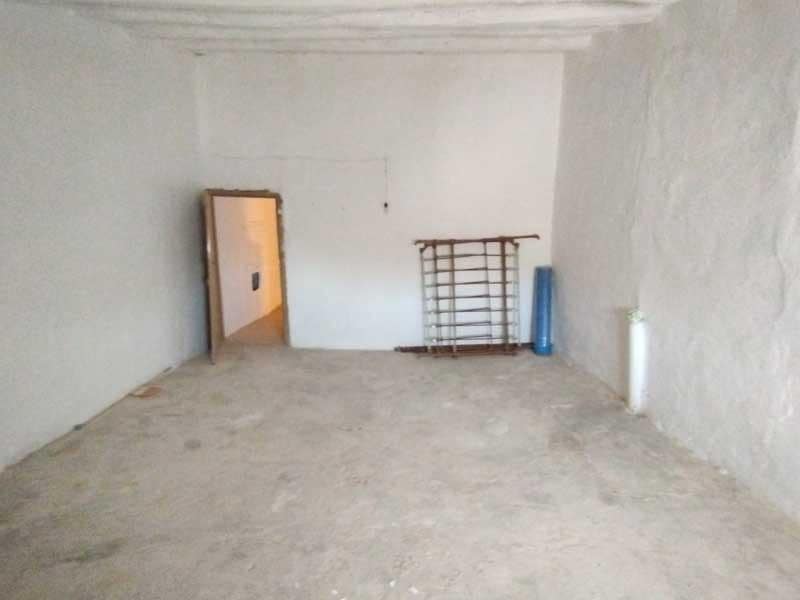 Chalet de 4 habitaciones en Azaila en venta con garaje - 45.000 € (Ref: 9645731)