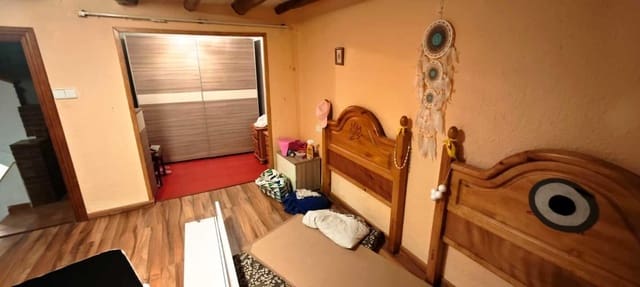 Chalet de 5 habitaciones en El Frasno en venta - 57.000 € (Ref: 9645732)