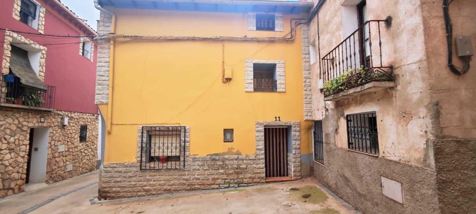 Chalet de 5 habitaciones en El Frasno en venta - 57.000 € (Ref: 9645732)