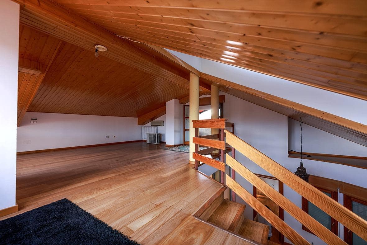 4 sypialnia Willa na sprzedaż w Calatayud z garażem - 595 000 € (Ref: 9645735)