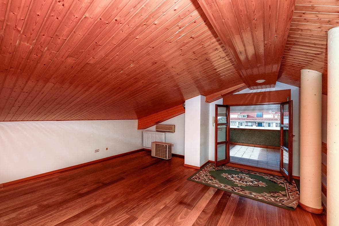 4 sypialnia Willa na sprzedaż w Calatayud z garażem - 595 000 € (Ref: 9645735)