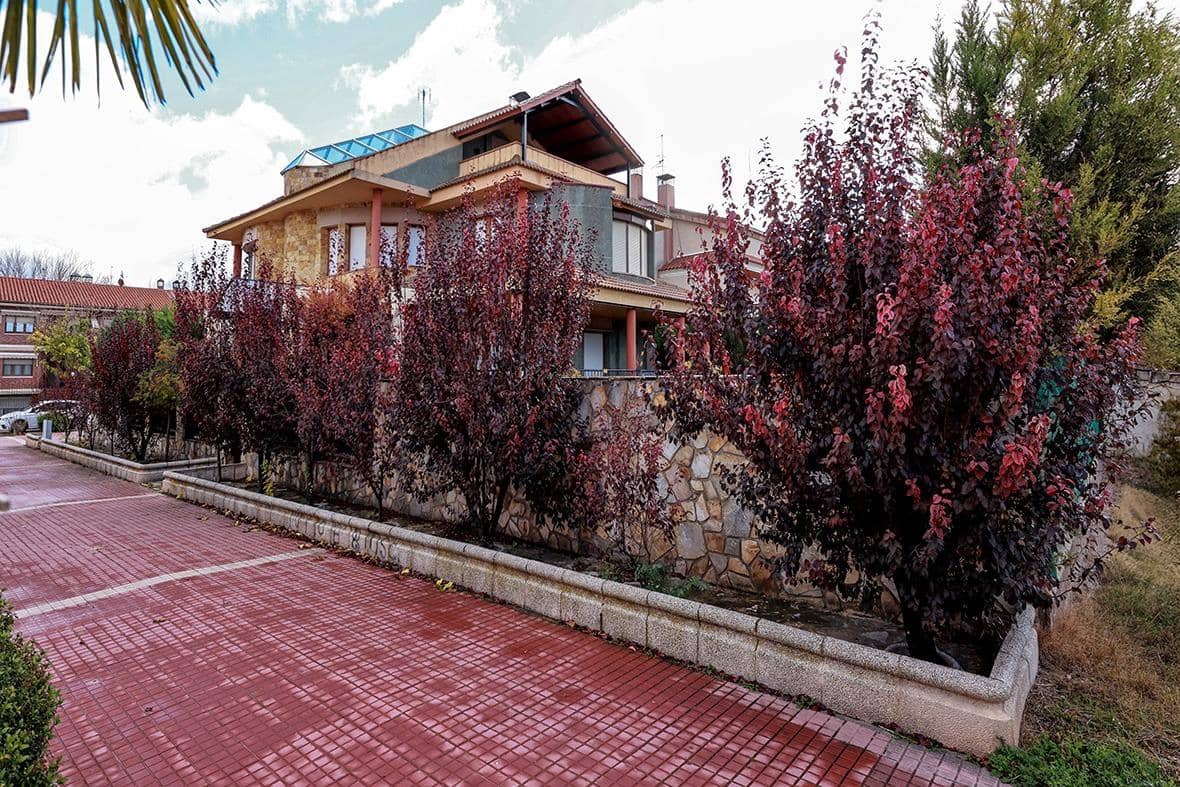 4 sypialnia Willa na sprzedaż w Calatayud z garażem - 595 000 € (Ref: 9645735)