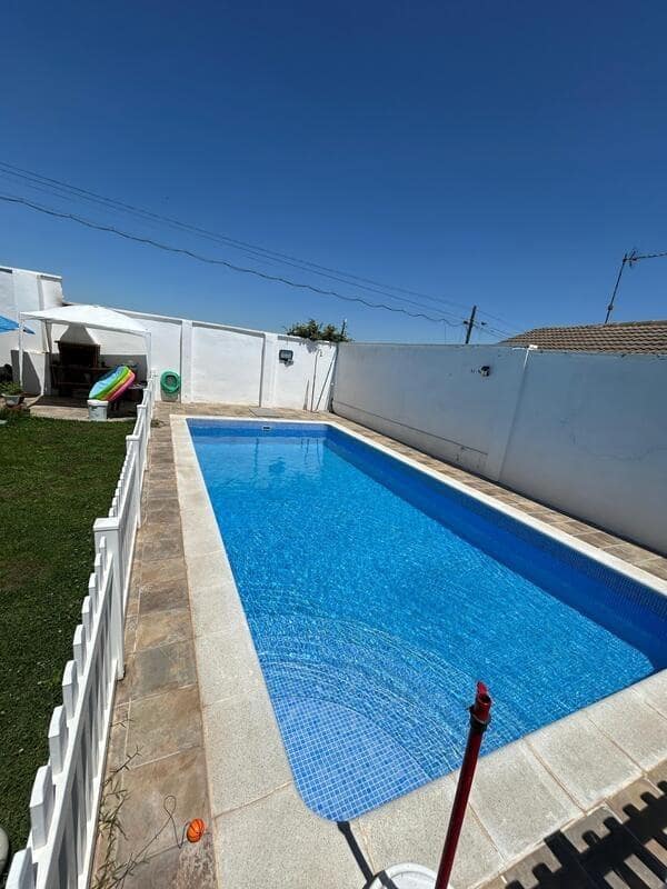 3 quarto Moradia para venda em Gallur com piscina garagem - 165 000 € (Ref: 9645738)