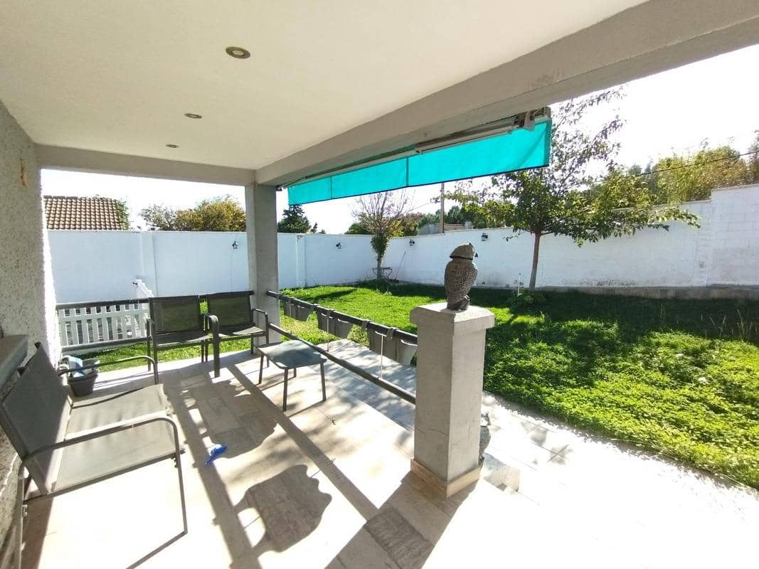 3 quarto Moradia para venda em Gallur com piscina garagem - 165 000 € (Ref: 9645738)