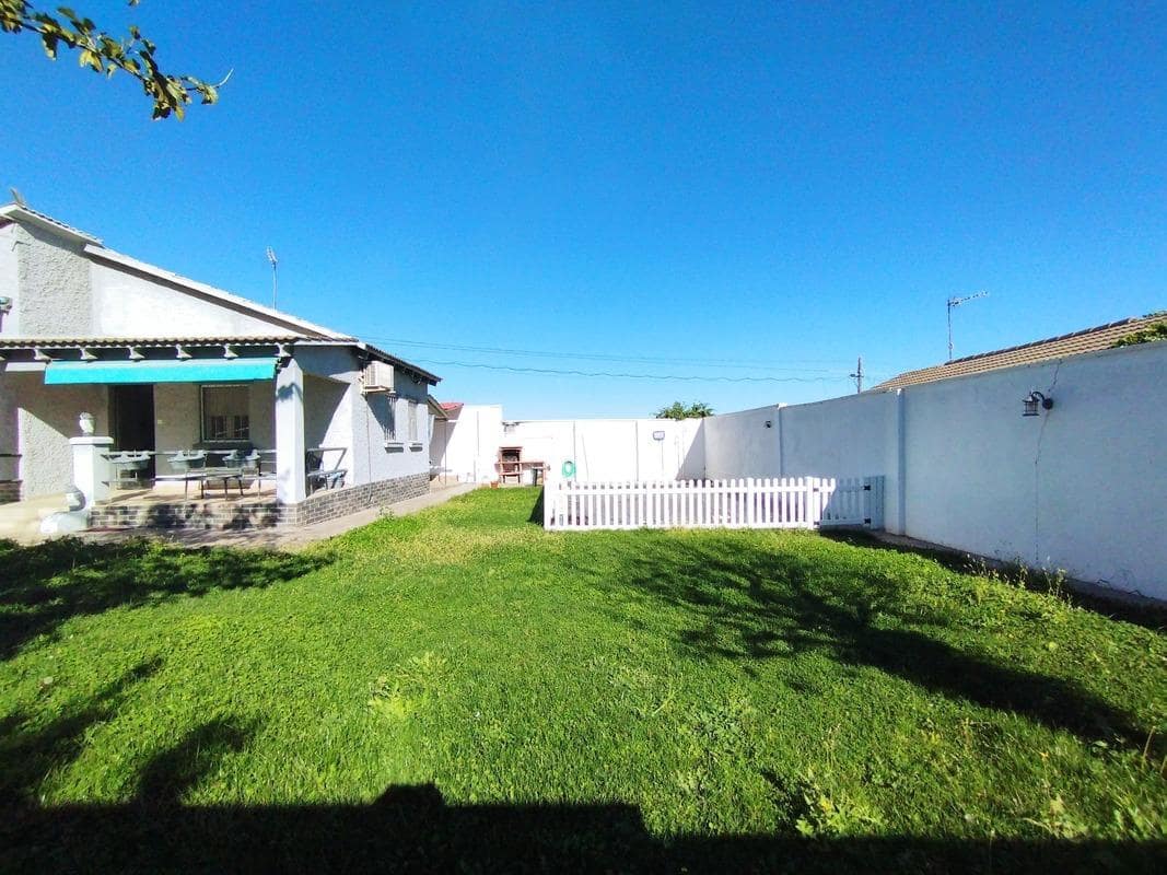 3 quarto Moradia para venda em Gallur com piscina garagem - 165 000 € (Ref: 9645738)