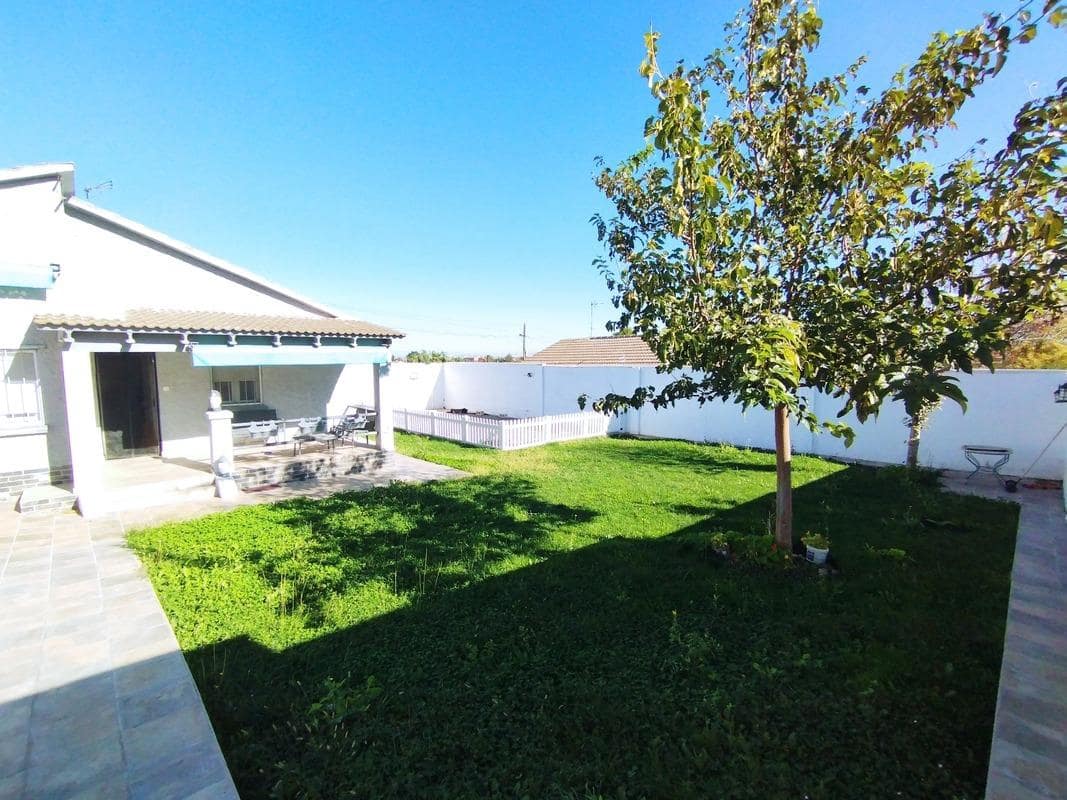 3 quarto Moradia para venda em Gallur com piscina garagem - 165 000 € (Ref: 9645738)