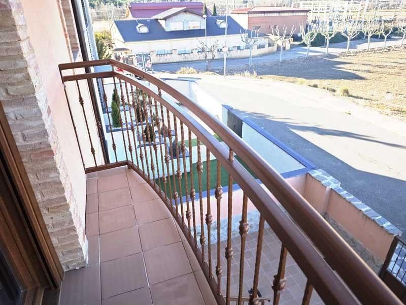 4 chambre Villa/Maison Mitoyenne à vendre à Ariza avec garage - 95 000 € (Ref: 9645740)