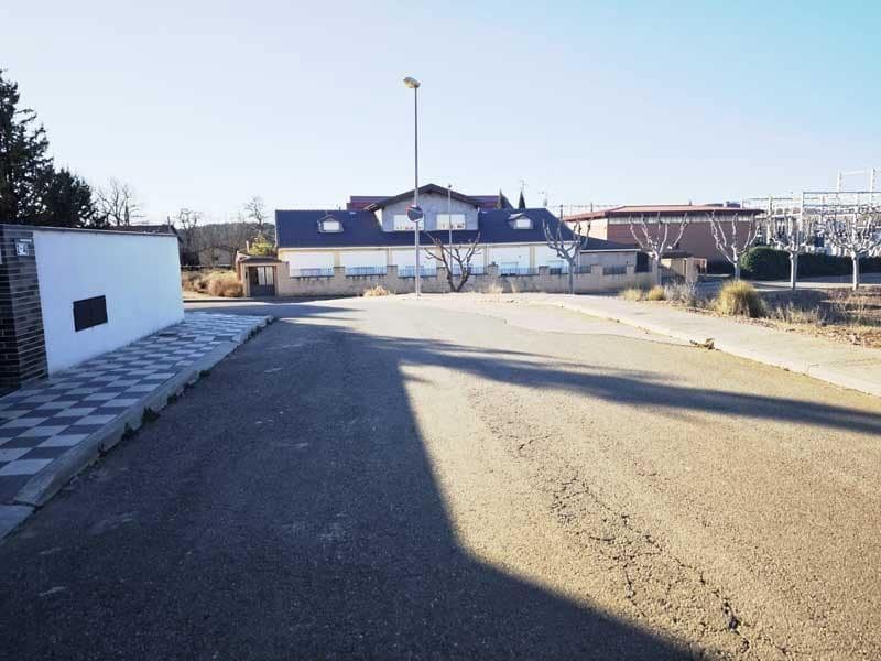 4 chambre Villa/Maison Mitoyenne à vendre à Ariza avec garage - 95 000 € (Ref: 9645740)