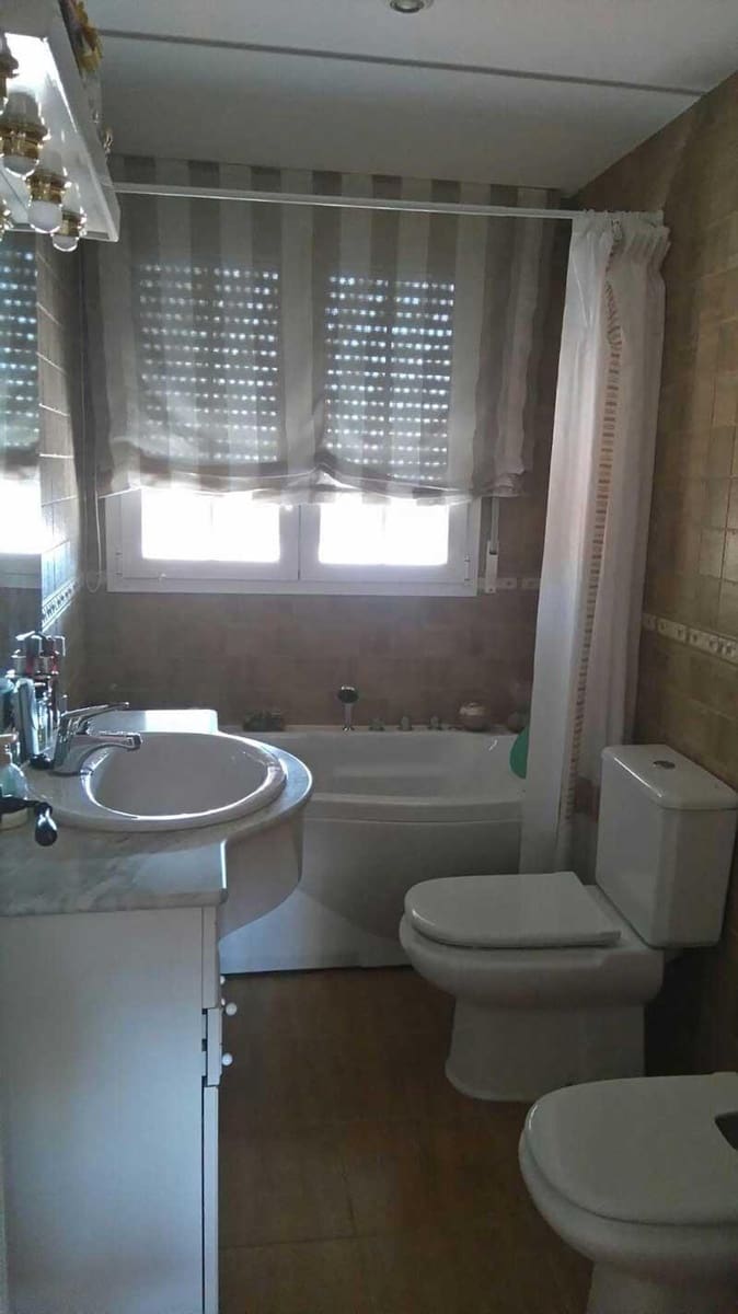 4 sypialnia Willa na sprzedaż w Calatayud z basenem garażem - 298 000 € (Ref: 9645750)